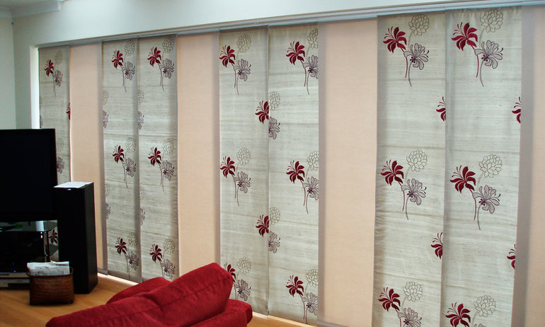 What are Japanese curtains?