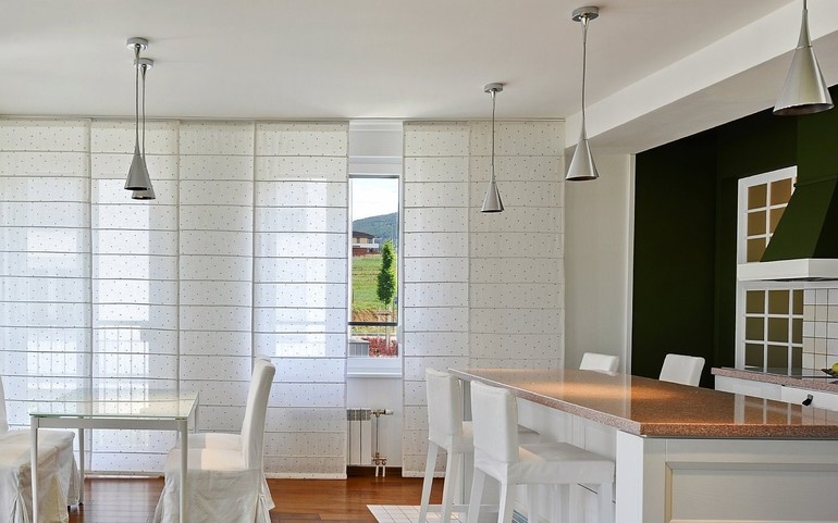 In the design of the kitchen, Japanese curtains