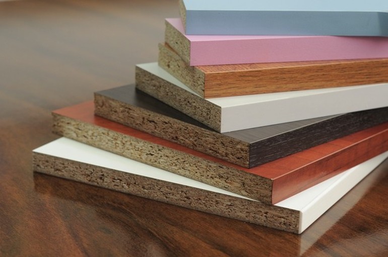 Features and characteristics of chipboard