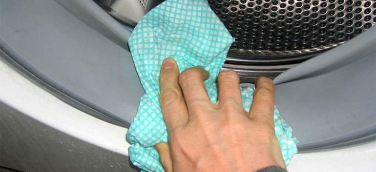 How to easily get rid of the smell in the washing machine