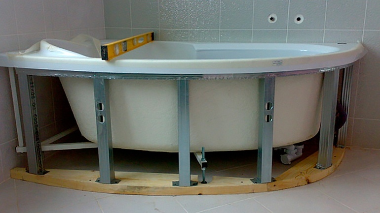 Installation of a new acrylic bathtub