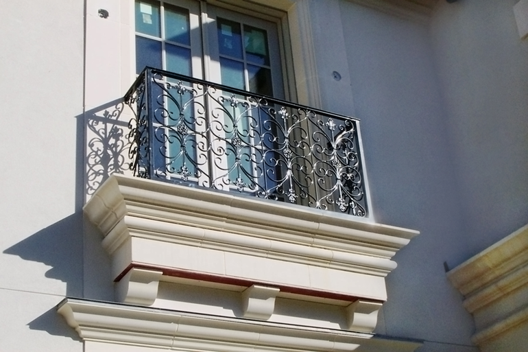Френски балкон в апартамента