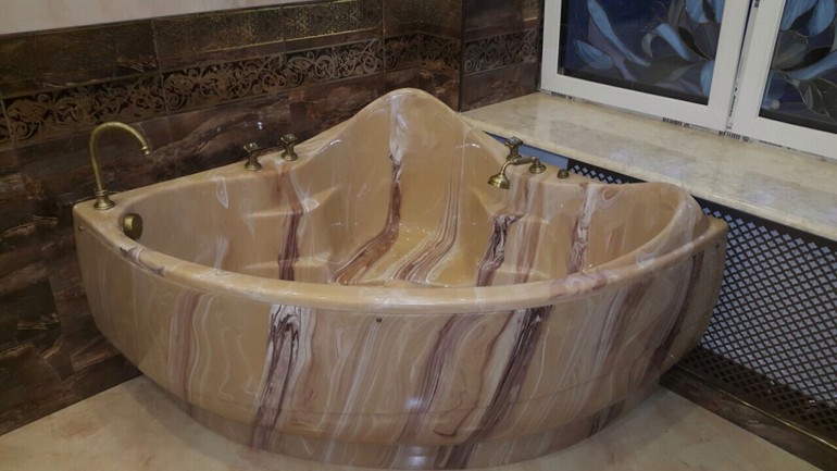 Liquid stone bath